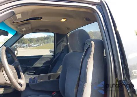 2000 Chevrolet Silverado 1500 Ls from USA, damaged, VIN 1GCEK14T5YE256949